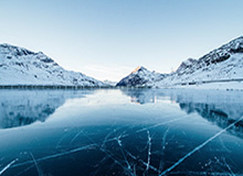 西甲综合：巴萨大胜塞维利亚