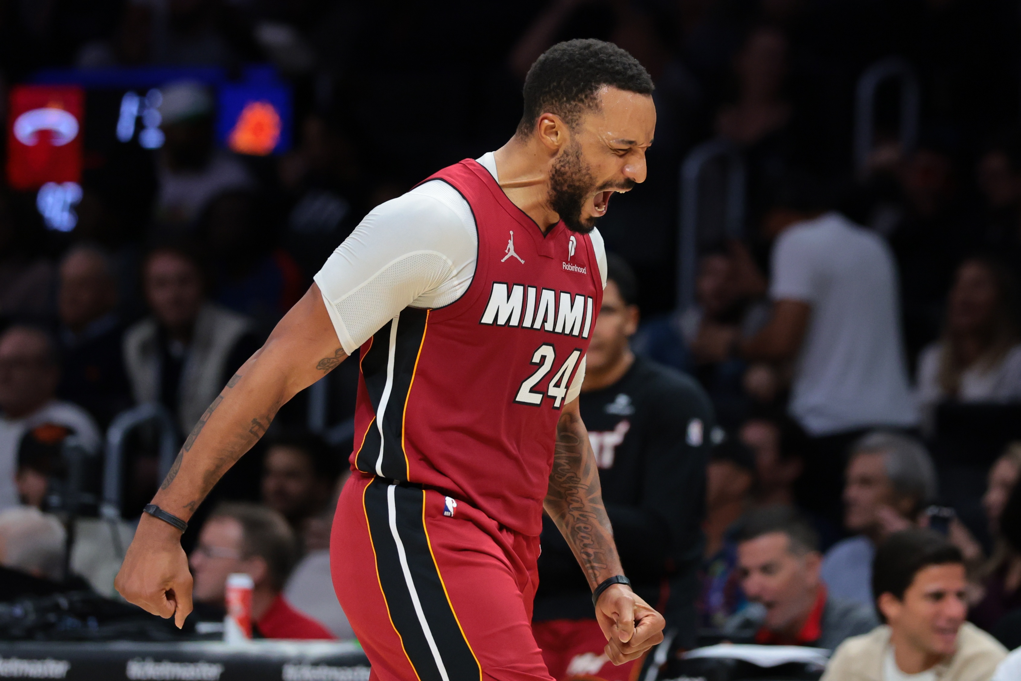 明天热火客战绿军 鲍威尔不在伤病名单可以出战 维金斯也能打