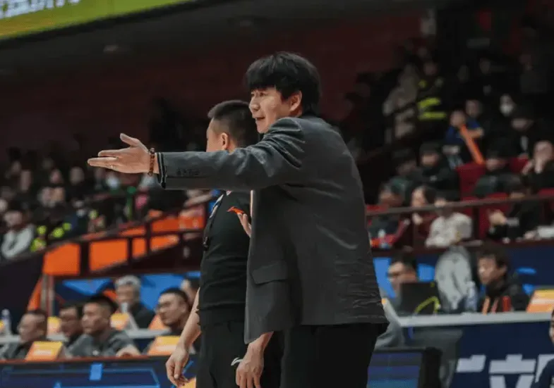 开云登录网址入口-邱彪：感觉小外援在梦游，大家第一节投都没投出去全失误了